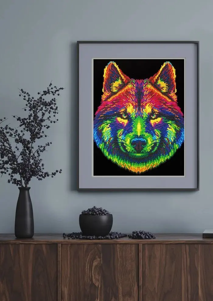 Bild: 4895225943708 | DIAMOND DOTZ - Diamond Painting Neon Wolf | Kit (Bastelset) | 2025