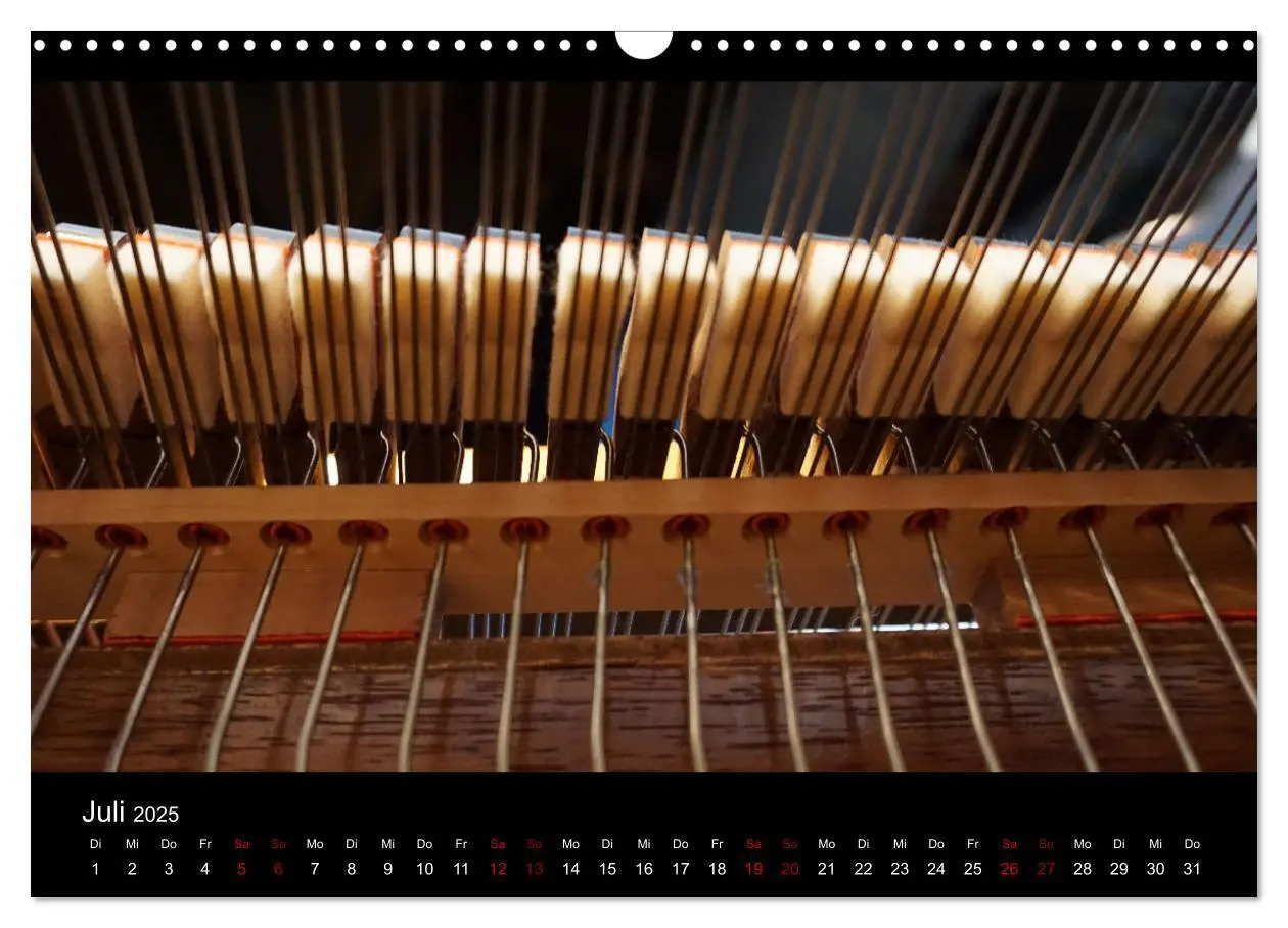 Bild: 9783383924408 | Klavier Momente (Wandkalender 2025 DIN A3 quer), CALVENDO...