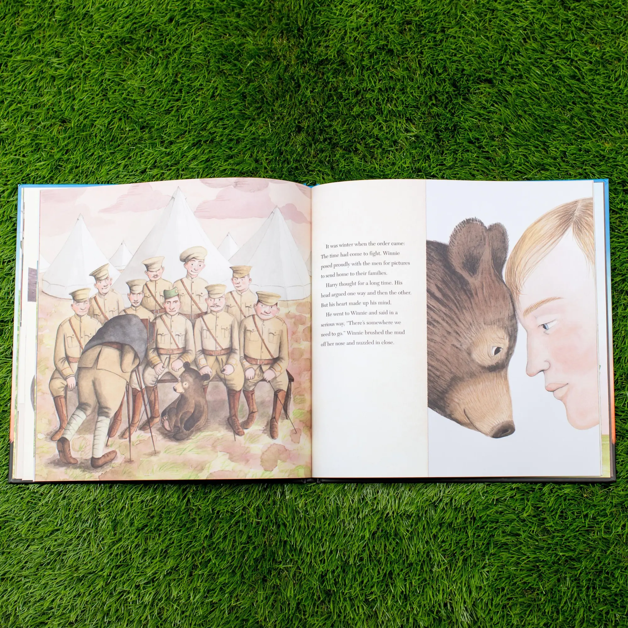 Bild: 9780316324908 | Finding Winnie | Lindsay Mattick | Buch | Gebunden | Englisch | 2015
