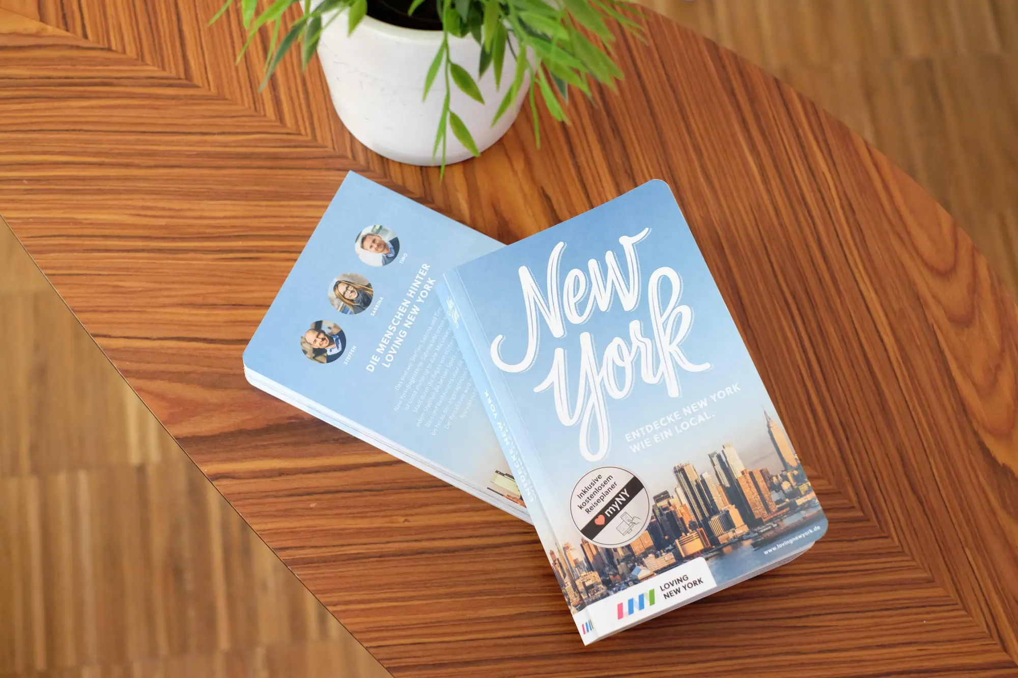 Bild: 9783000565908 | New York Reiseführer für 2025 | Melting Elements Gmbh | Taschenbuch