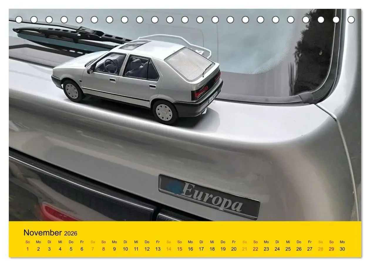 Bild: 9783516726008 | Historische Renault (Tischkalender 2026 DIN A5 quer), CALVENDO...