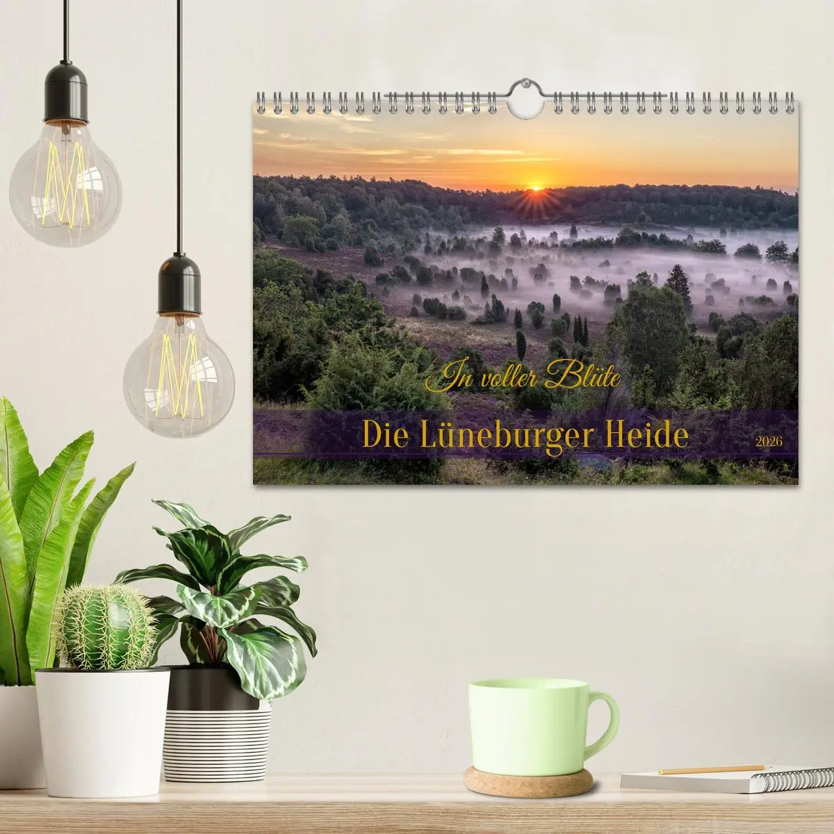 Bild: 9783457357408 | Die Lüneburger Heide - In voller Blüte (Wandkalender 2026 DIN A4...