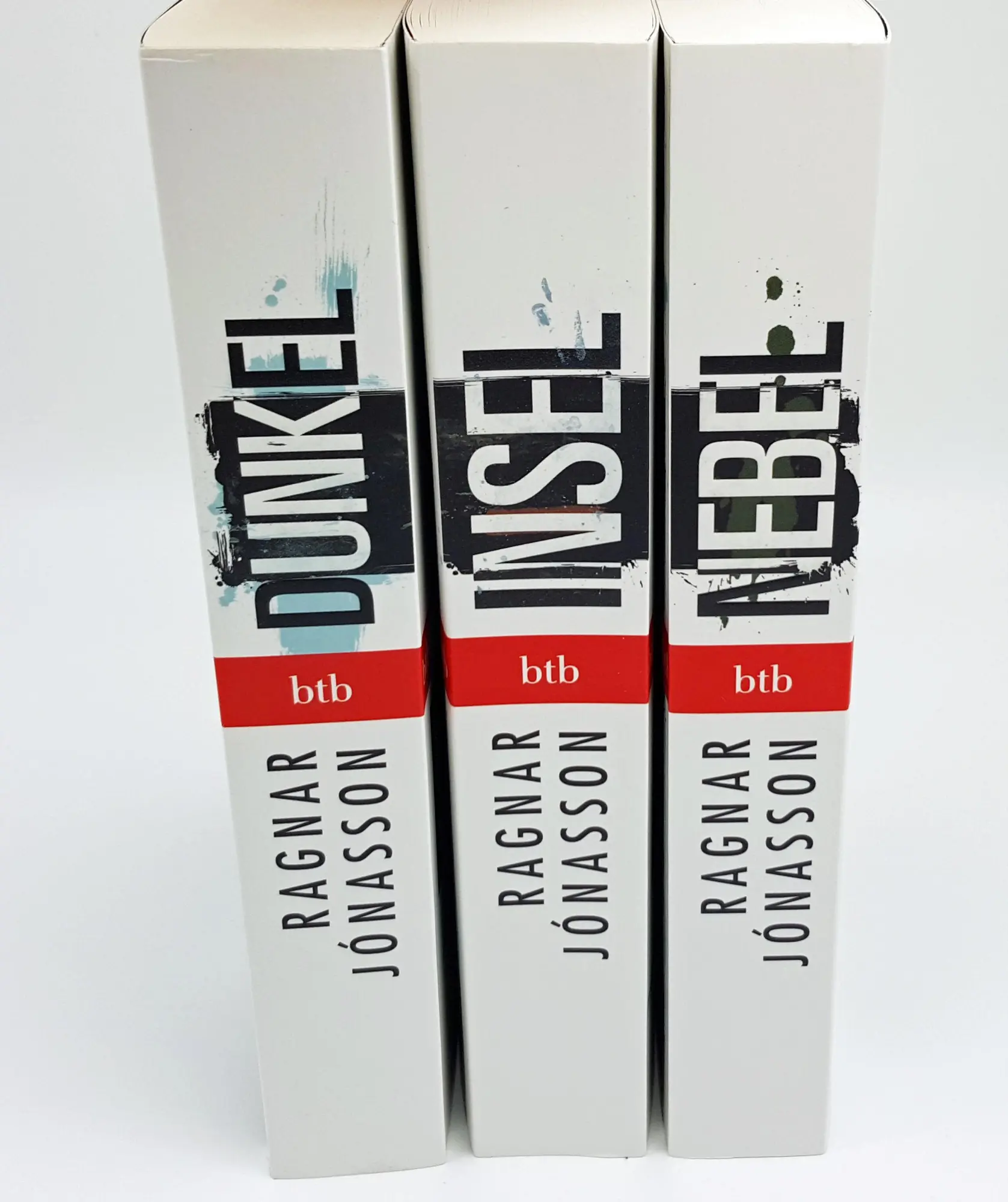 Bild: 9783442758609 | DUNKEL | Thriller | Ragnar Jónasson | Taschenbuch | Die HULDA Trilogie