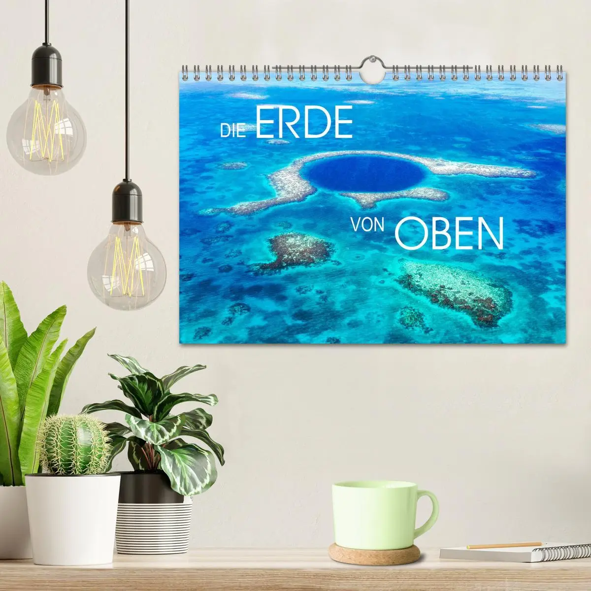 Bild: 9783457629109 | Die Erde von Oben - Earth from above (Wandkalender 2026 DIN A4...