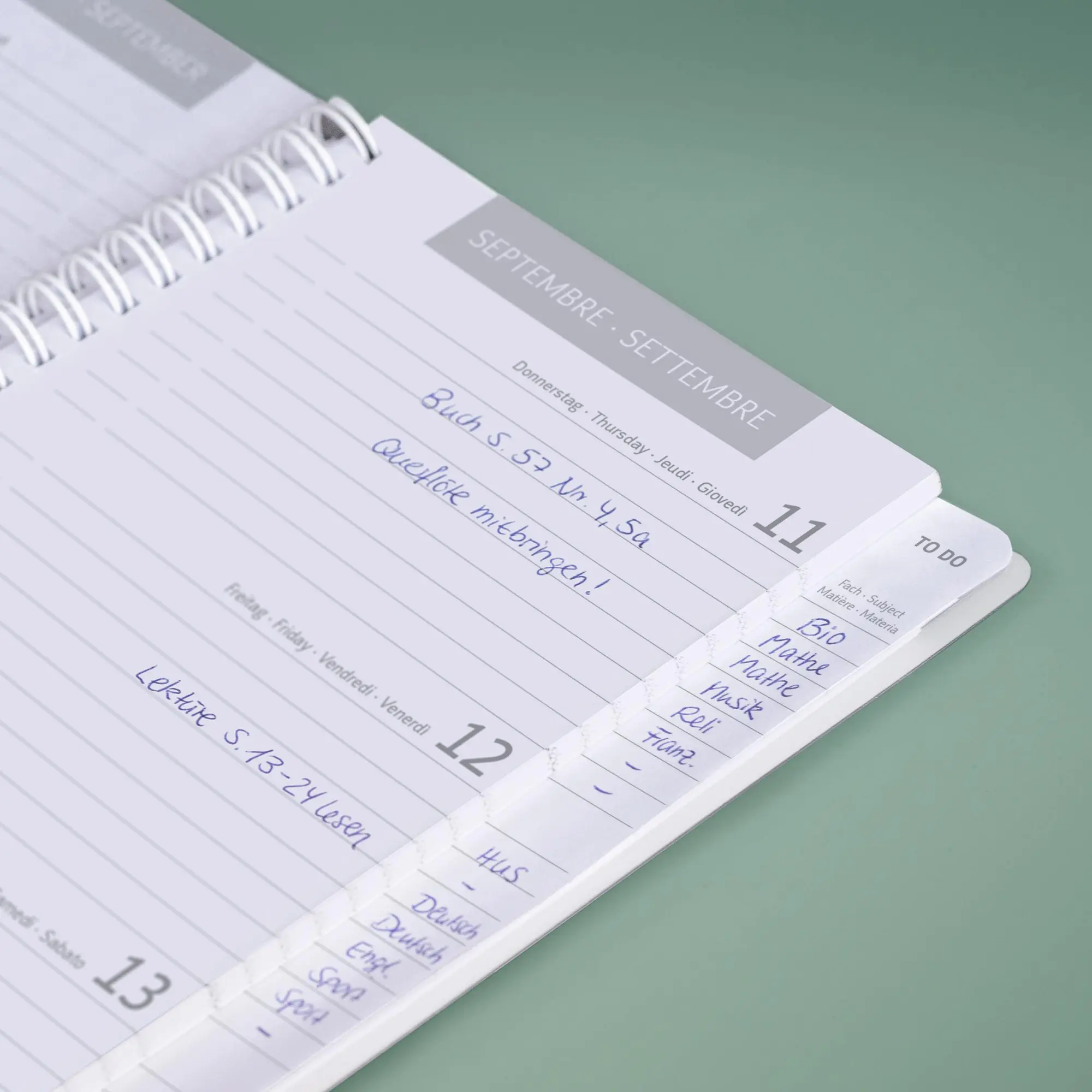 Bild: 4061947139709 | BRUNNEN Schülerkalender (2025/2026) "Plain Black", 2 Seiten = 1...
