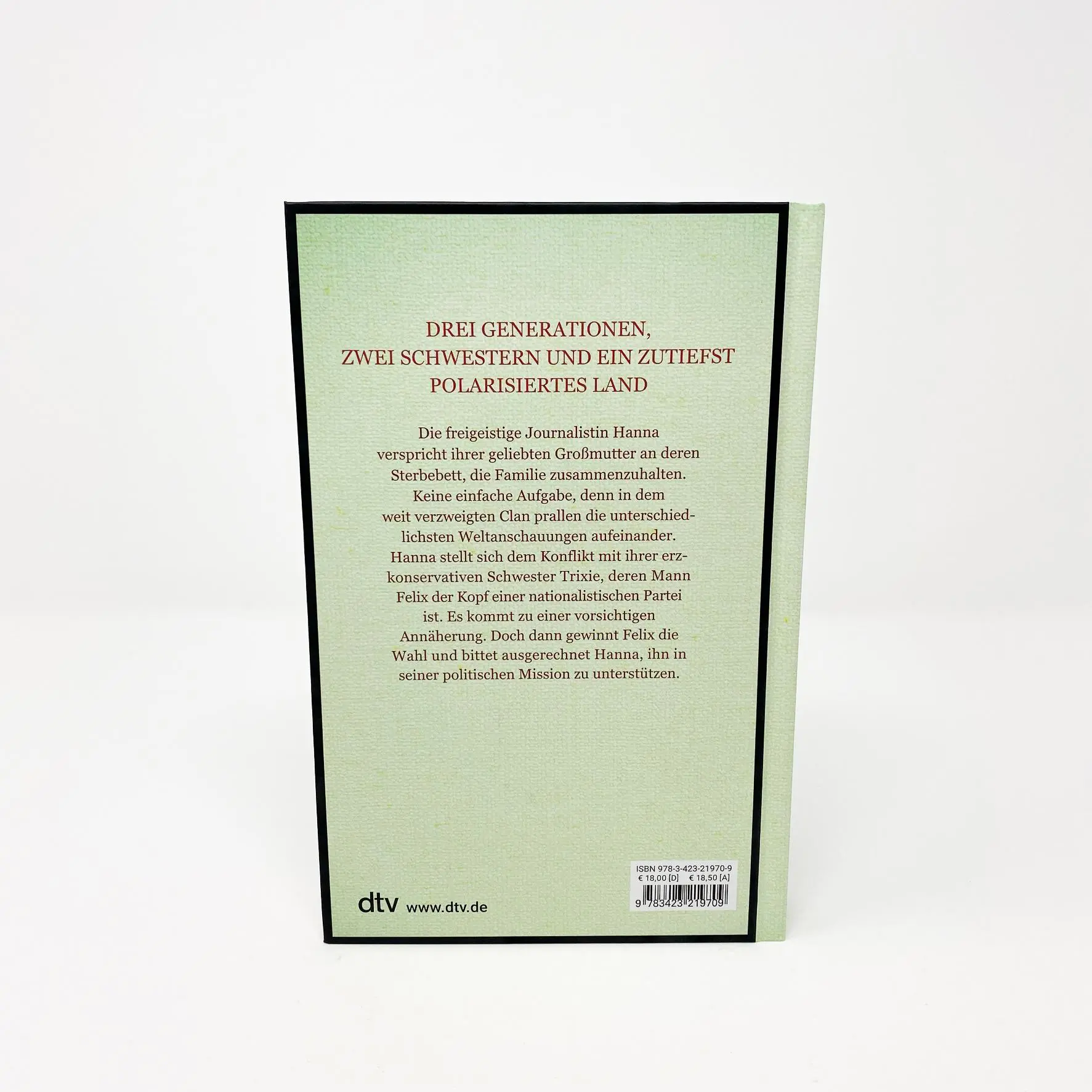 Bild: 9783423219709 | Heimatsterben | Roman | Sarah Höflich | Buch | 384 S. | Deutsch | 2021