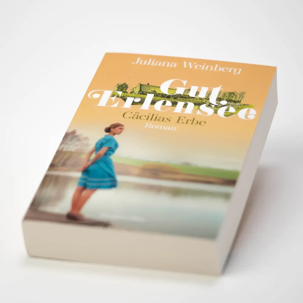 Bild: 9783365000410 | Gut Erlensee - Cäcilias Erbe | Roman | Juliana Weinberg | Taschenbuch