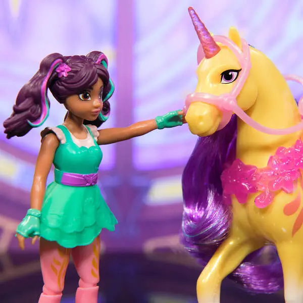Bild: 681147061910 | UCA Small Doll &amp; Unicorn Ava &amp; Leaf | Karton | 61910 | Deutsch | 2025