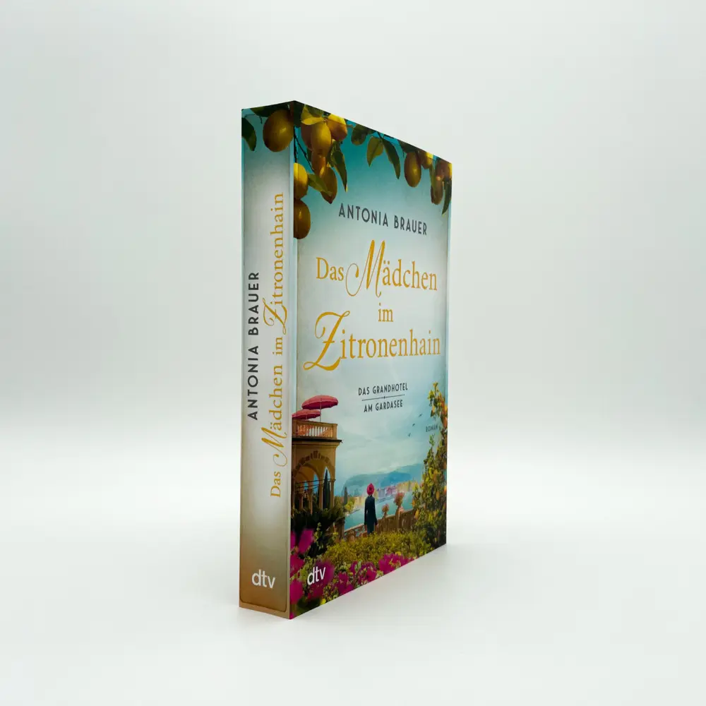 Bild: 9783423218610 | Das Mädchen im Zitronenhain | Antonia Brauer | Taschenbuch | 448 S.