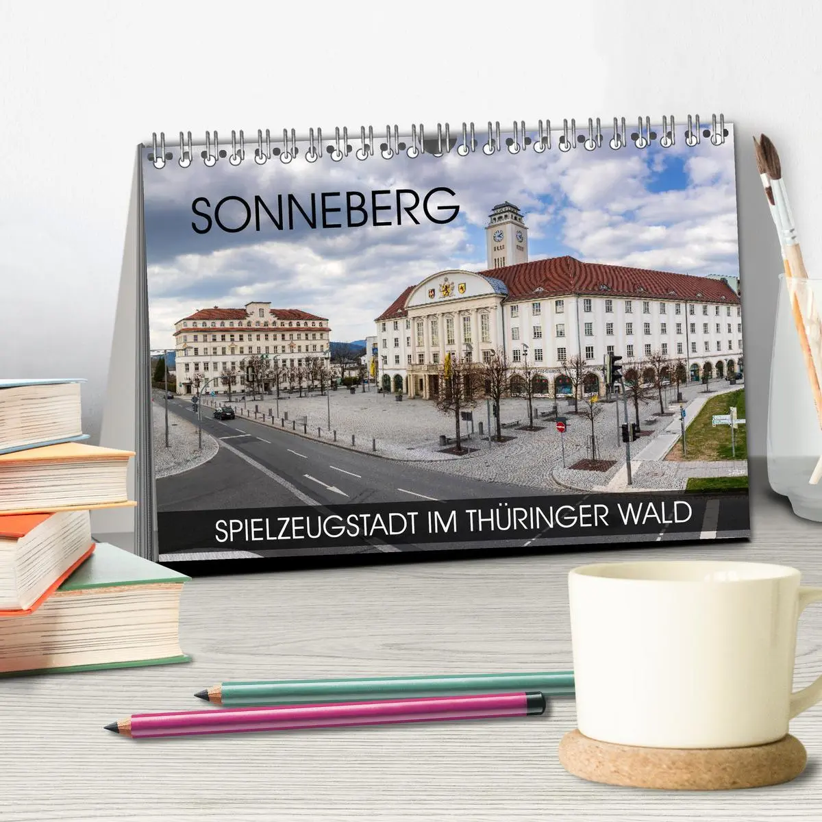 Bild: 9783457799710 | Sonneberg - Spielzeugstadt im Thüringer Wald (Tischkalender 2026...