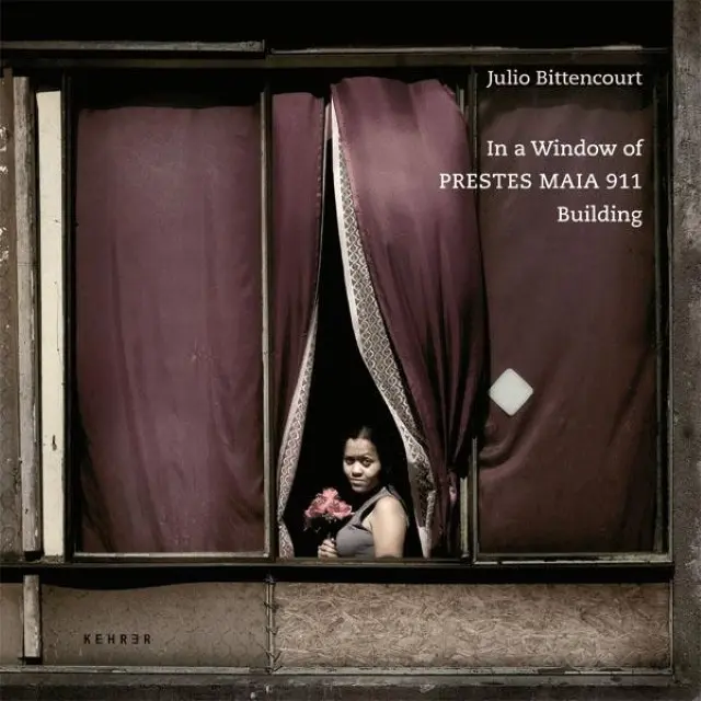 Cover: 9783868280111 | Julio Bittencourt | In a Window of Prestes Maia 911 Building | Entler