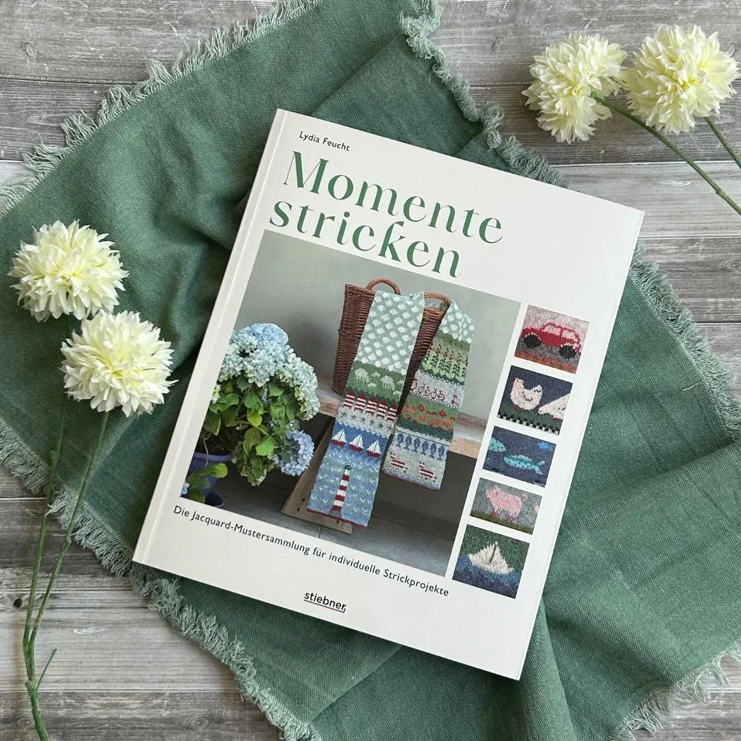 Bild: 9783830721611 | Momente stricken | Lydia Feucht | Taschenbuch | 192 S. | Deutsch