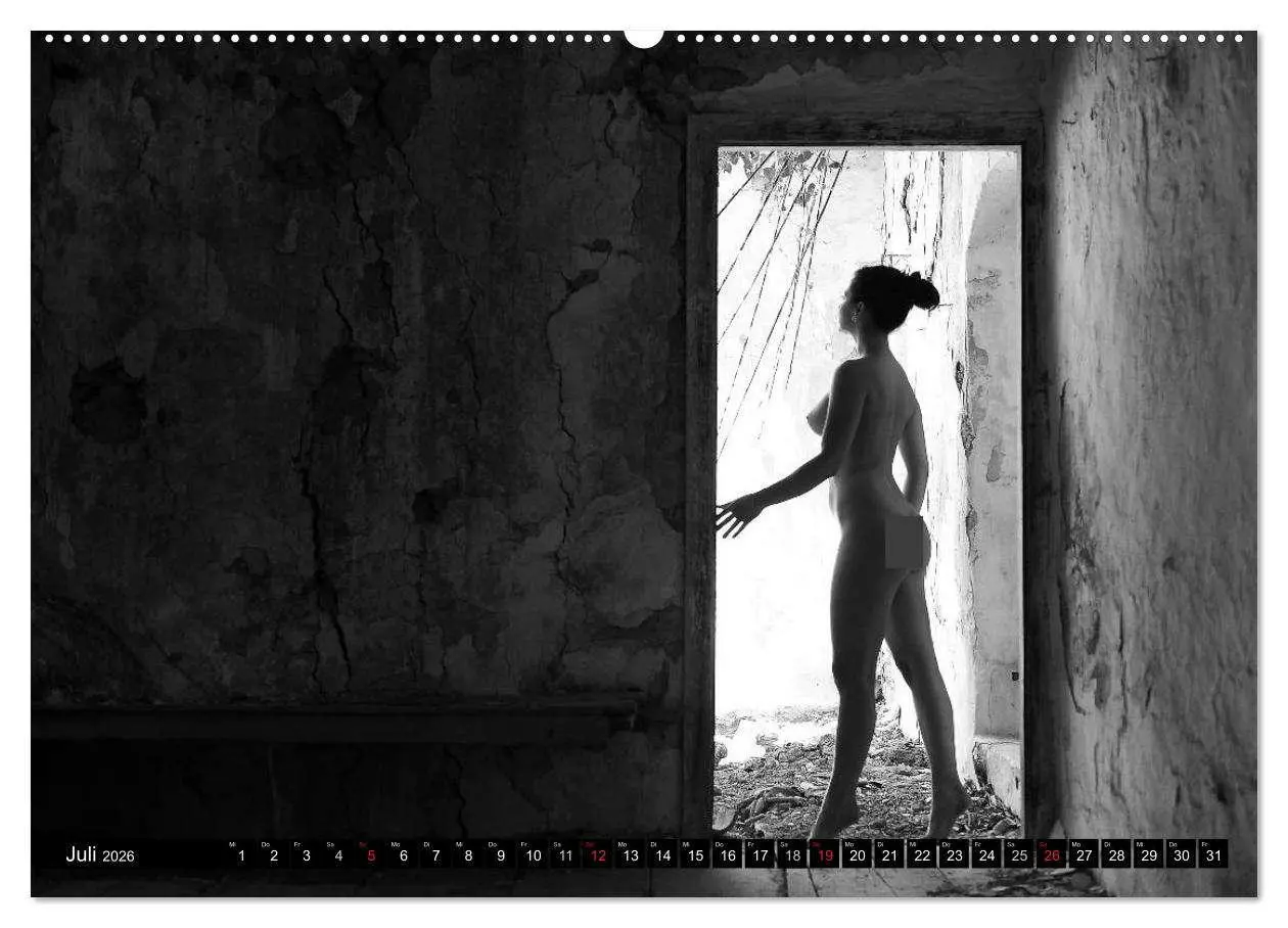 Bild: 9783516184211 | Aktfotografie in alten Mauern (Wandkalender 2026 DIN A2 quer),...