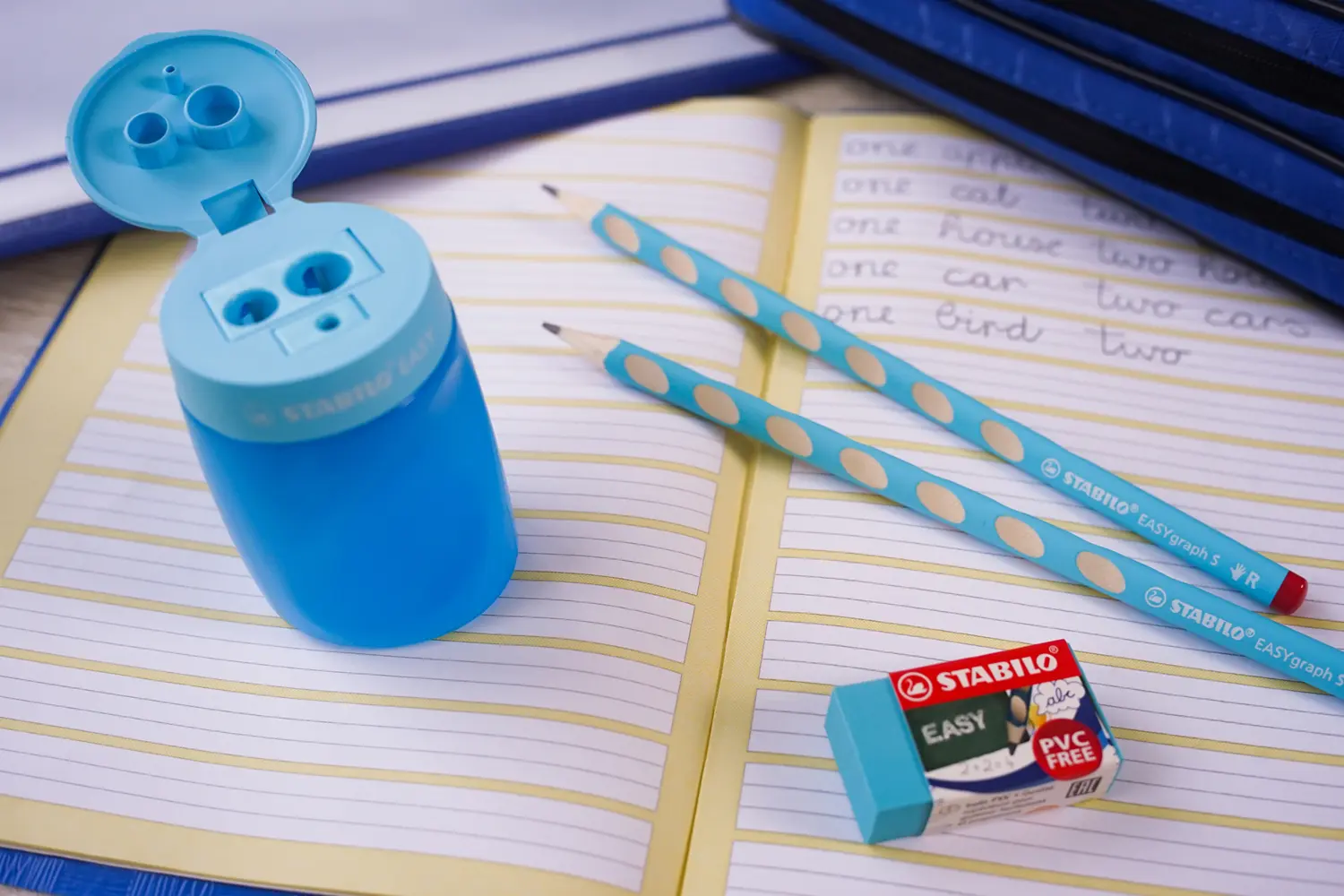 Bild: 4006381566711 | Schul-Set für Rechtshänder - STABILO EASYgraph S in blau -...