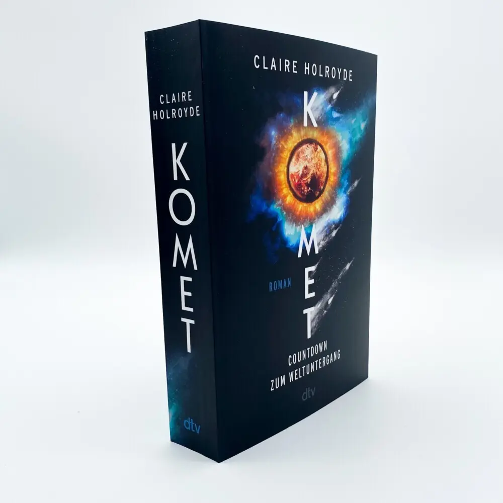 Bild: 9783423218511 | Komet | Claire Holroyde | Taschenbuch | 480 S. | Deutsch | 2023 | DTV