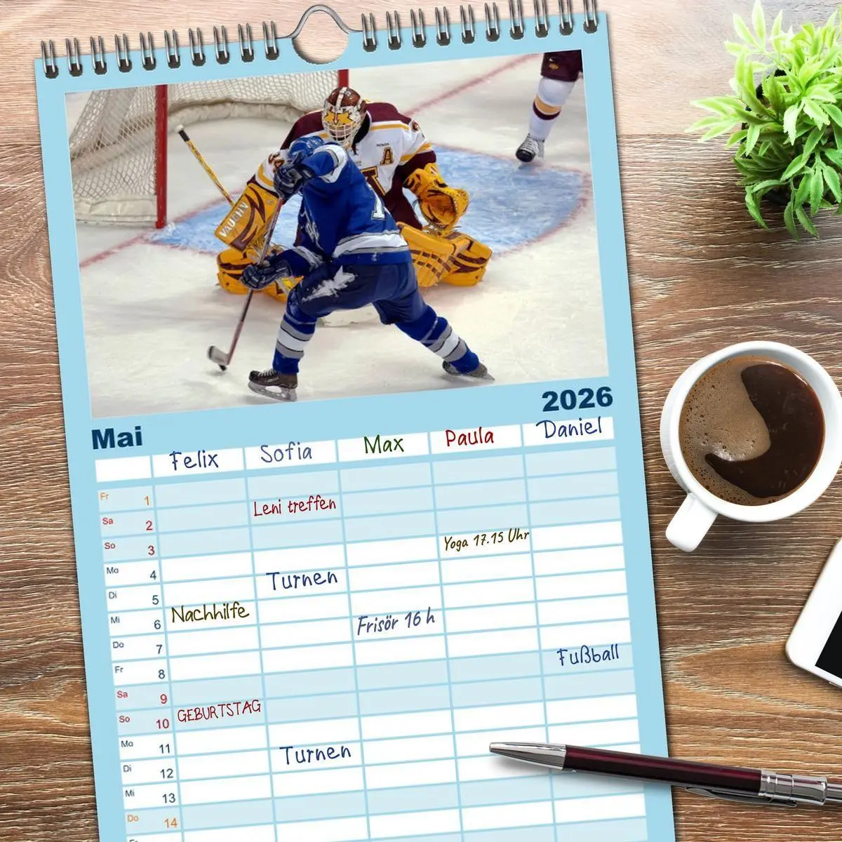 Bild: 9783516519211 | Familienplaner 2026 - Mit vollem Einsatz - Eishockey mit 5 Spalten...