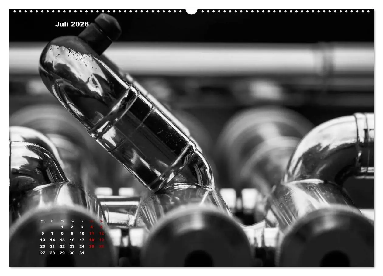 Bild: 9783457870112 | Trompete - Close up (Wandkalender 2026 DIN A2 quer), CALVENDO...