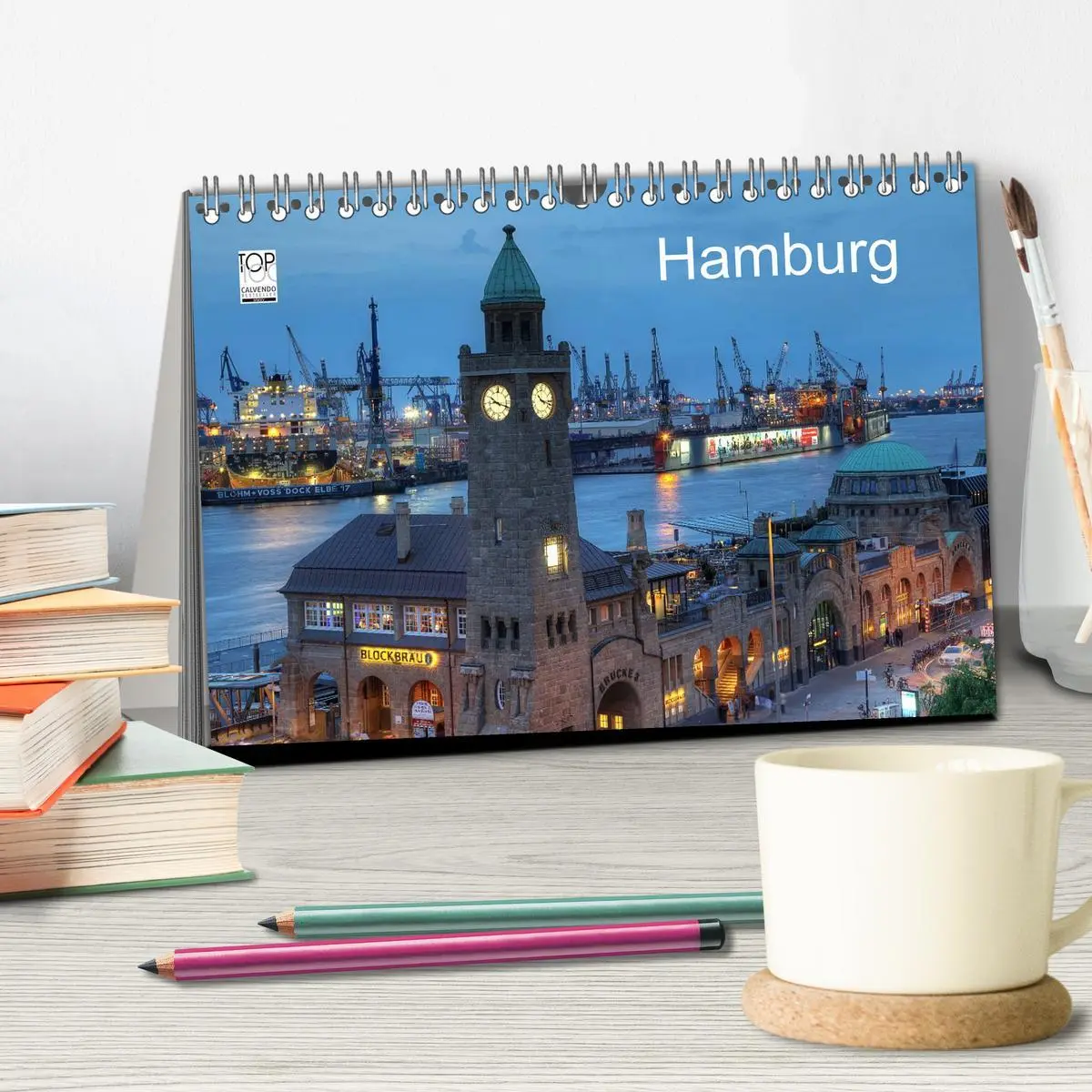 Bild: 9783516223712 | Hamburg (Tischkalender 2026 DIN A5 quer), CALVENDO Monatskalender