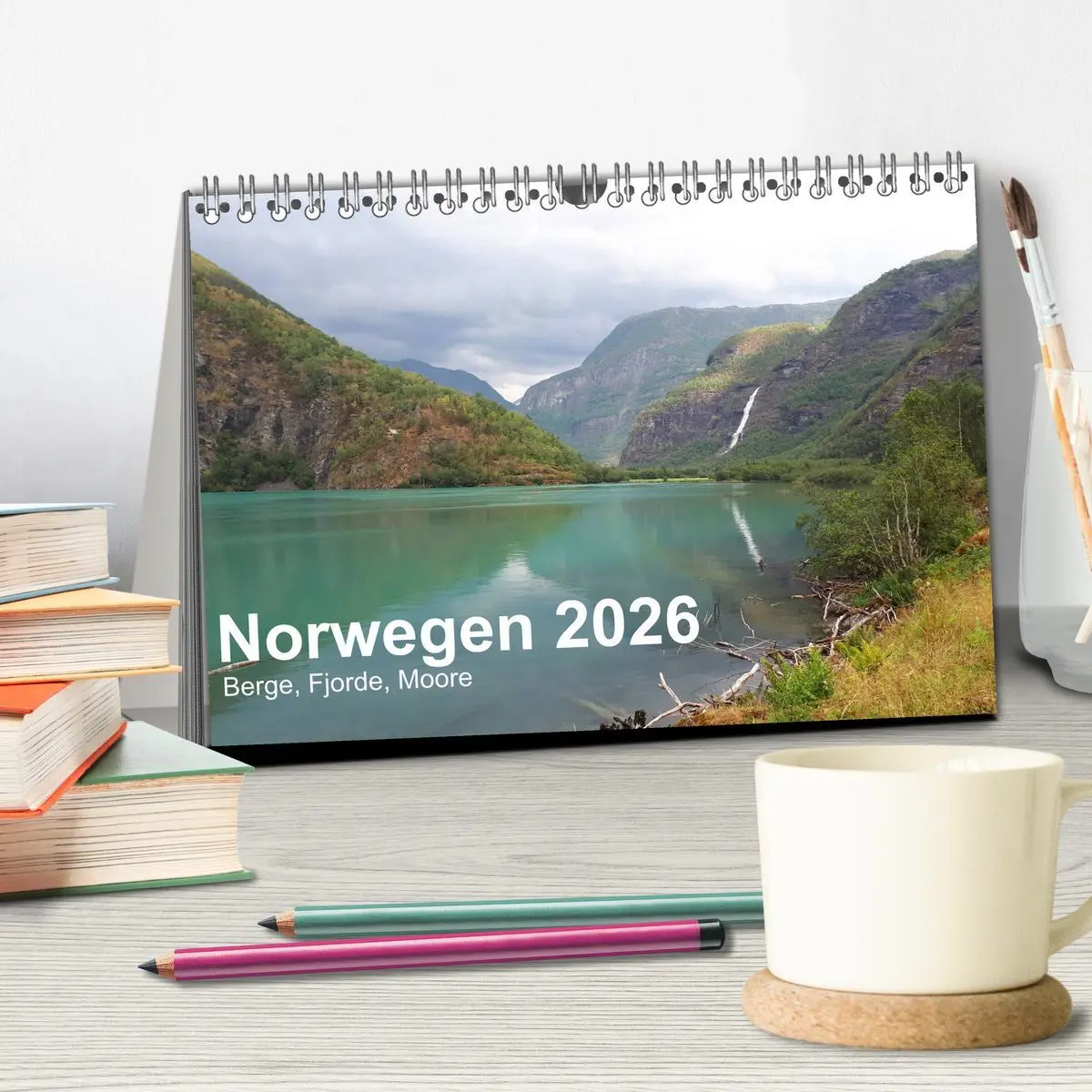 Bild: 9783457935712 | Norwegen 2026 - Berge, Fjorde, Moore (Tischkalender 2026 DIN A5...