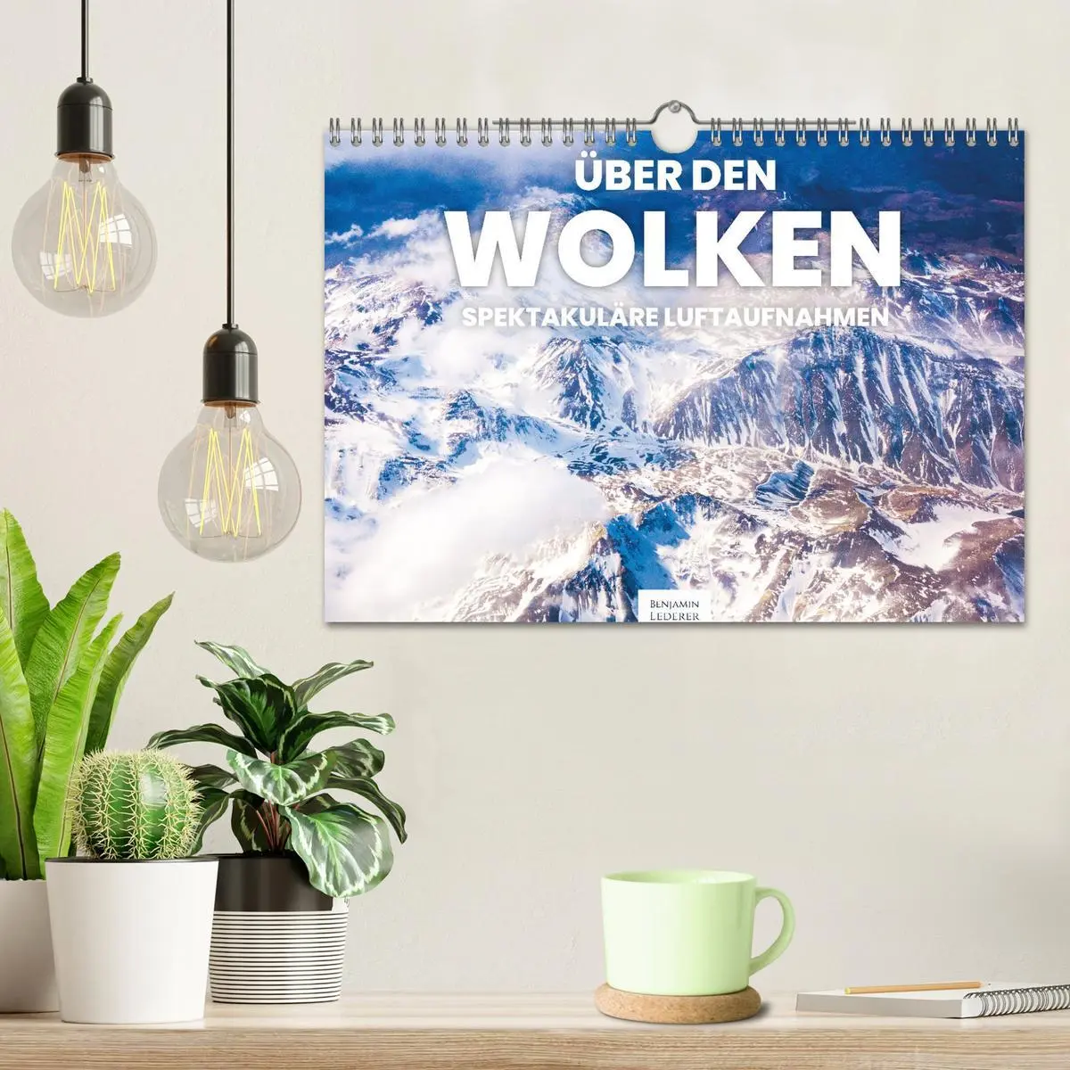 Bild: 9783457806012 | Über den Wolken - Spektakuläre Luftaufnahmen (Wandkalender 2026 DIN...