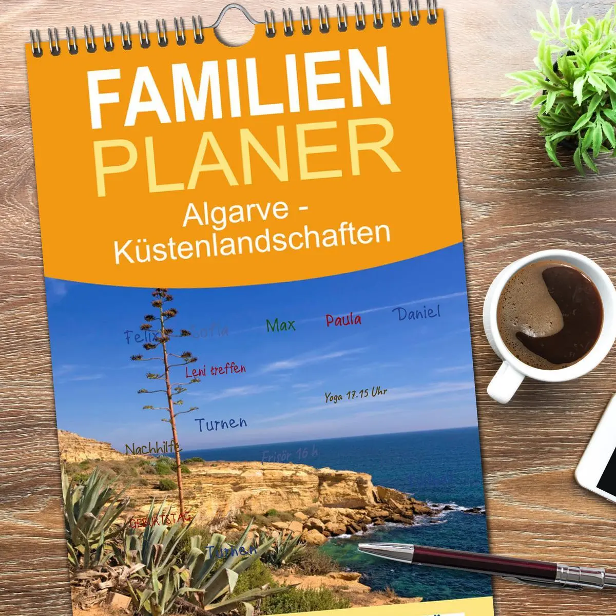 Bild: 9783516506112 | Familienplaner 2026 - Algarve - Küstenlandschaften mit 5 Spalten...