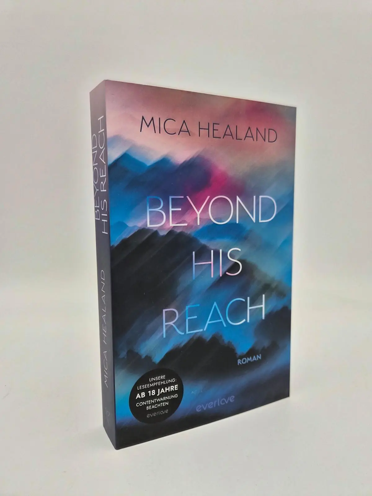 Bild: 9783492067812 | Beyond his Reach | Mica Healand | Taschenbuch | Falcon Dynasty | 2026
