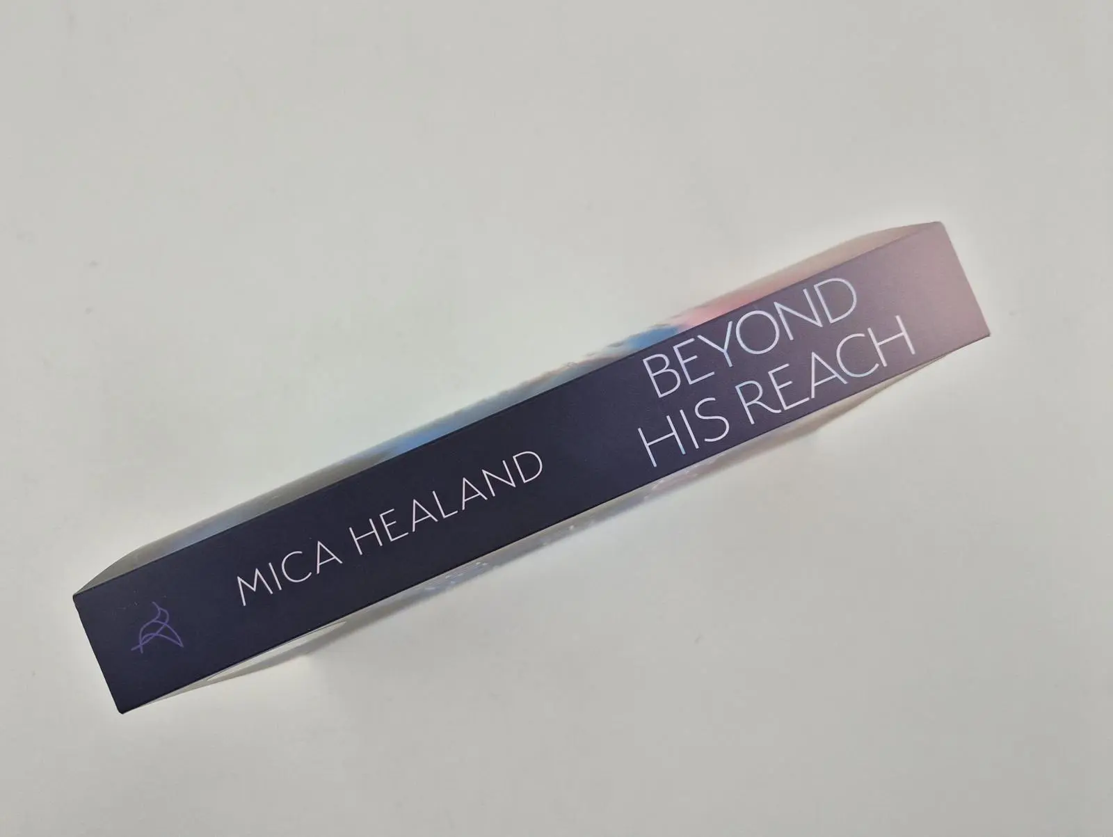 Bild: 9783492067812 | Beyond his Reach | Mica Healand | Taschenbuch | Falcon Dynasty | 2026