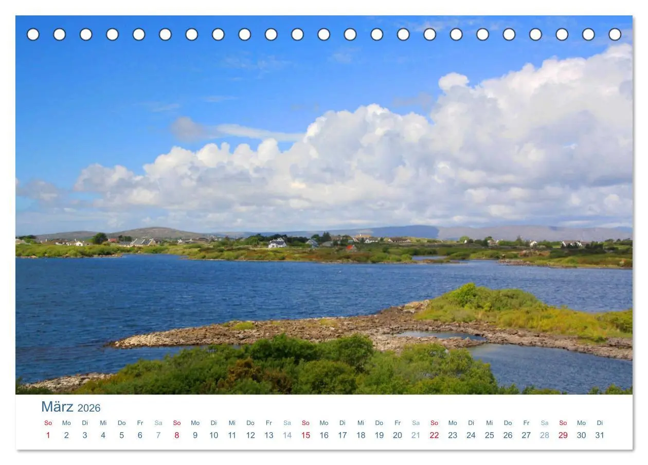 Bild: 9783457938812 | Irland 2026. Impressionen zwischen grünen Hügeln und blauen Küsten...