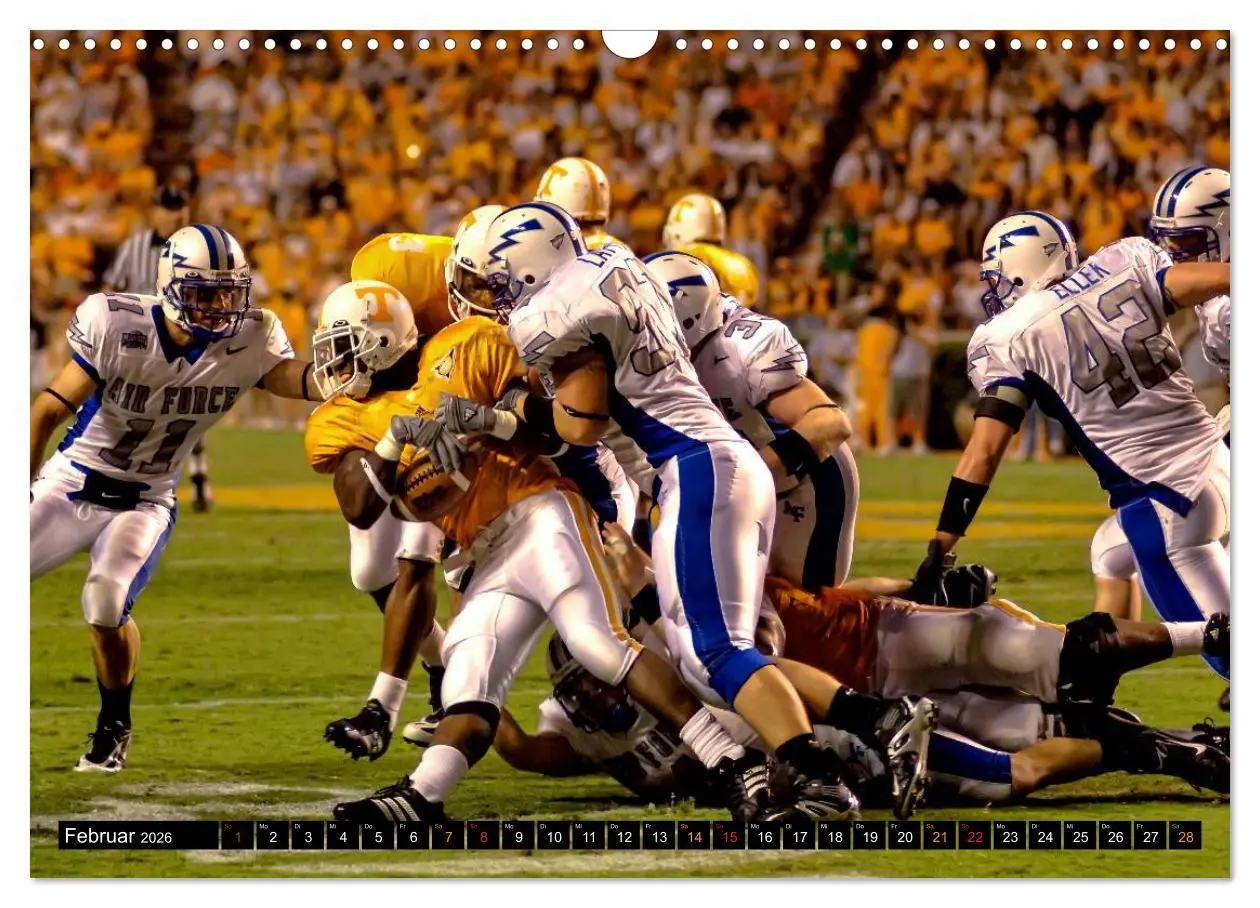 Bild: 9783516049312 | Kraft und Taktik - American Football (Wandkalender 2026 DIN A3...