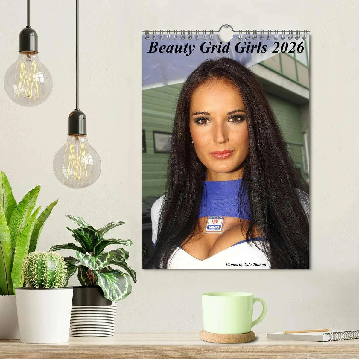 Bild: 9783516350913 | Beauty Grid Girls 2026 (Wandkalender 2026 DIN A4 hoch), CALVENDO...