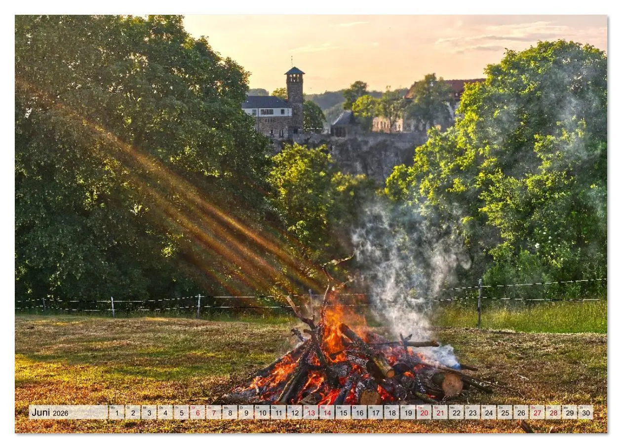Bild: 9783457622513 | Die Burg Hohnstein im Licht der vier Jahreszeiten (Wandkalender...