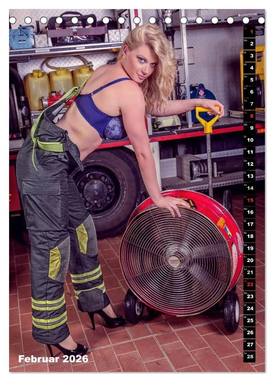 Bild: 9783516462913 | Feuerwehrkalender 2026 (Tischkalender 2026 DIN A5 hoch), CALVENDO...