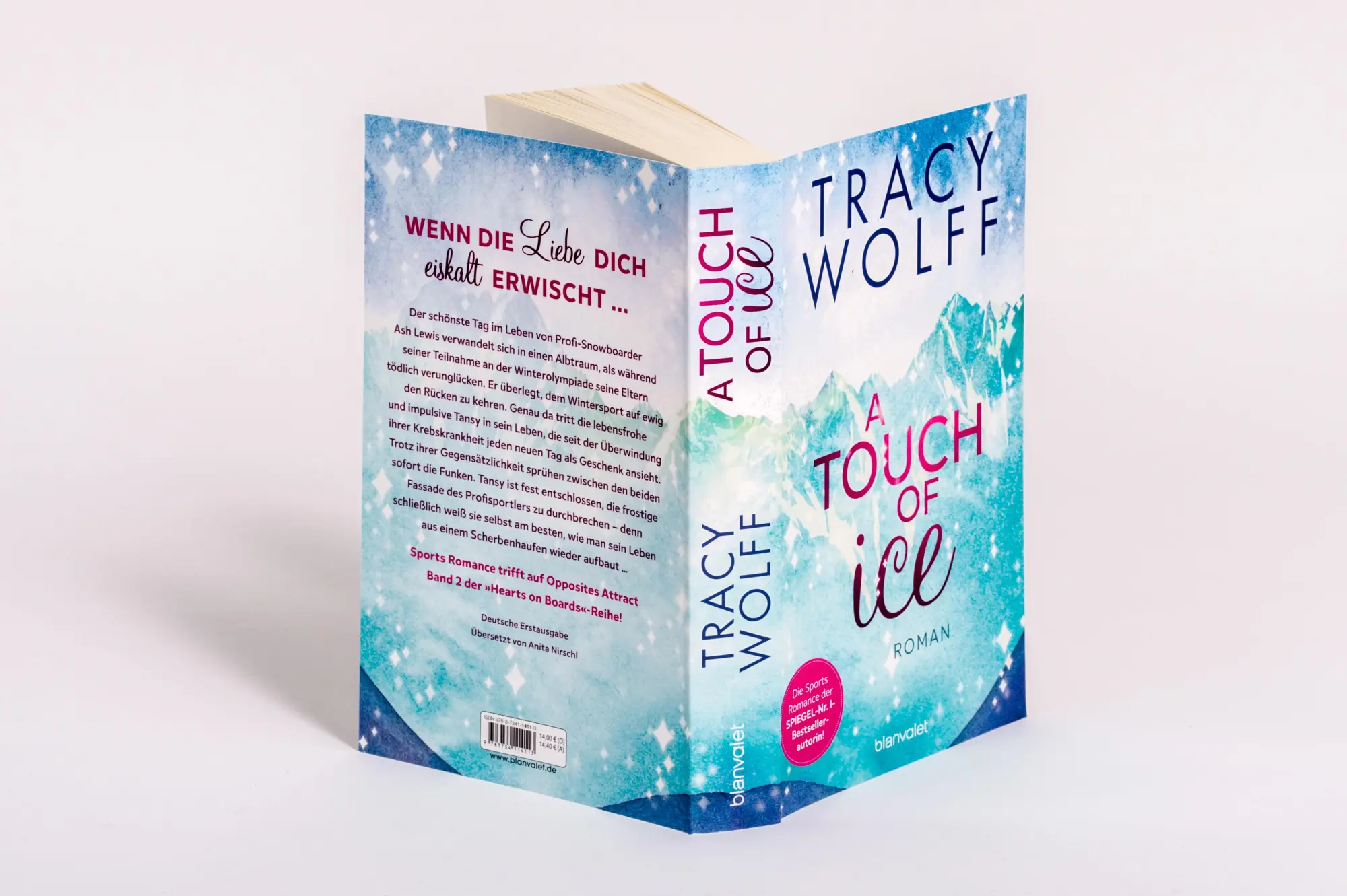 Bild: 9783734114113 | A Touch of Ice | Tracy Wolff | Taschenbuch | Hearts on Boards | 368 S.