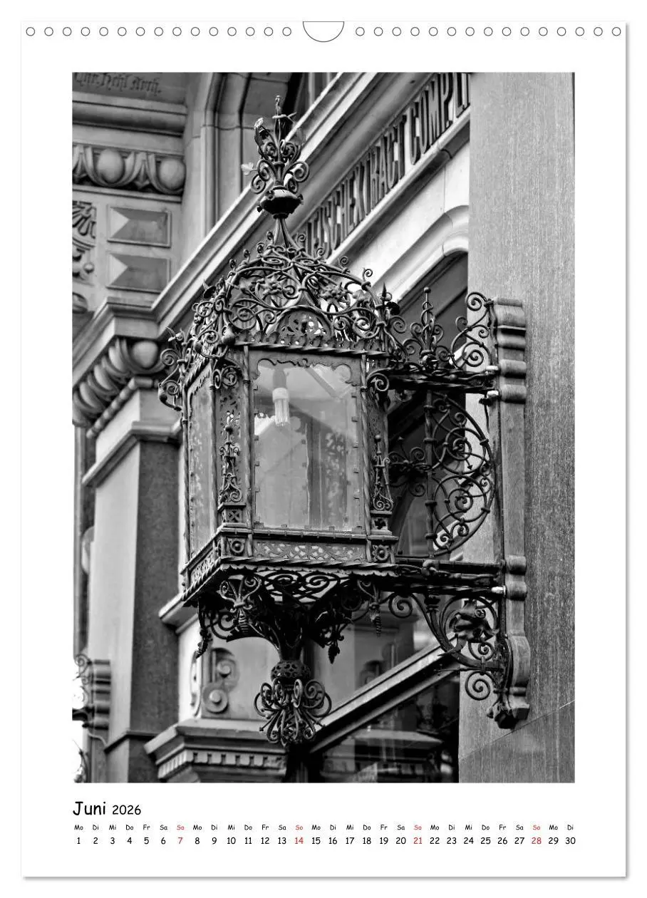 Bild: 9783516464313 | Straßenlaternen Monochrom (Wandkalender 2026 DIN A3 hoch), CALVENDO...