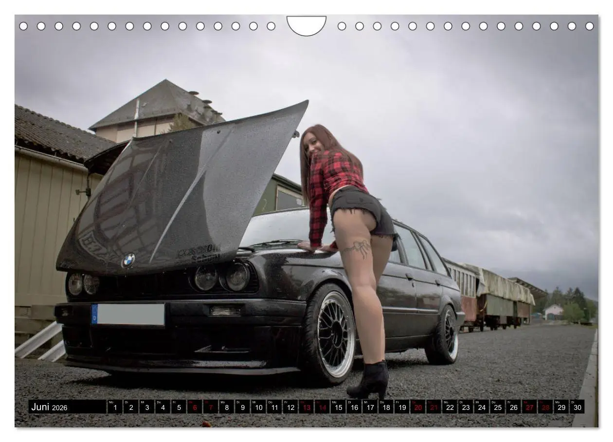 Bild: 9783457875513 | Heiße Frauen und schnelle Autos (Wandkalender 2026 DIN A4 quer),...