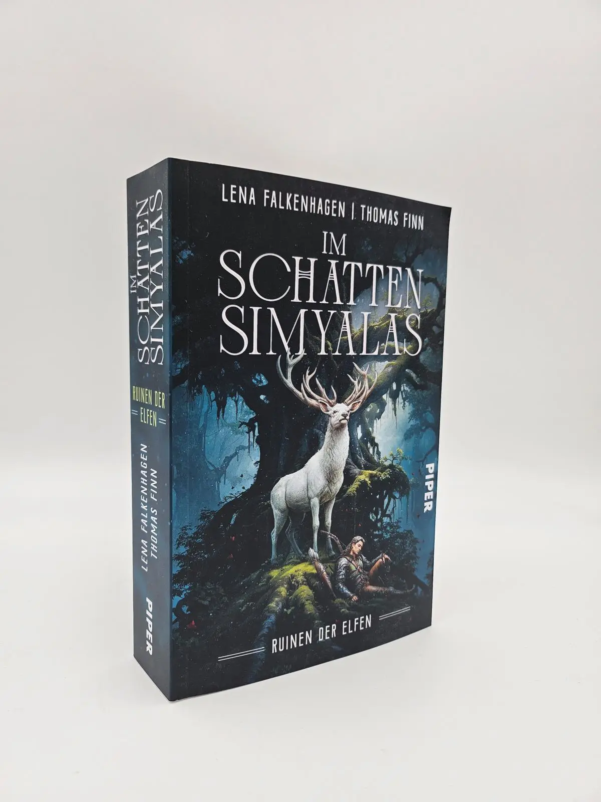 Bild: 9783492709613 | Ruinen der Elfen | Epische High Fantasy | Lena Falkenhagen (u. a.)