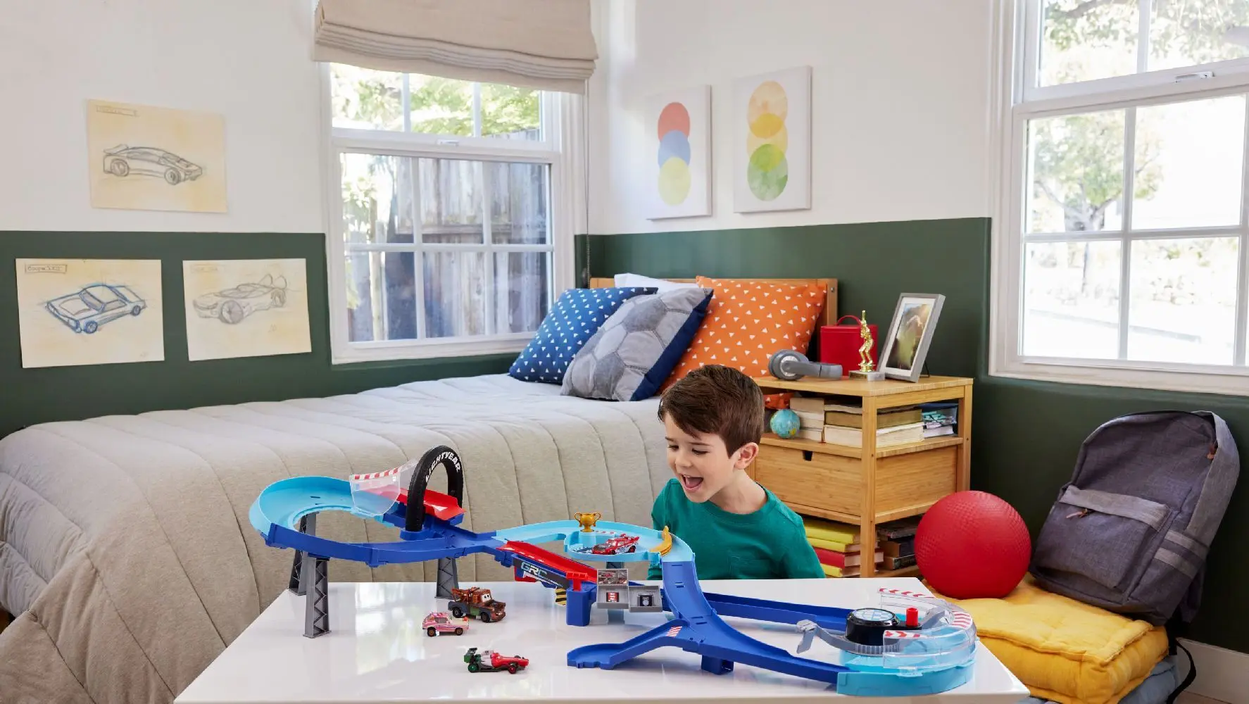 Bild: 194735230914 | Disney Pixar Cars GRC Sprung-Rennstrecke | Fensterkarton | HXJ32