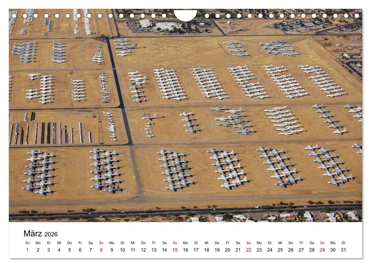 Bild: 9783457611814 | GROUNDED (Wandkalender 2026 DIN A4 quer), CALVENDO Monatskalender