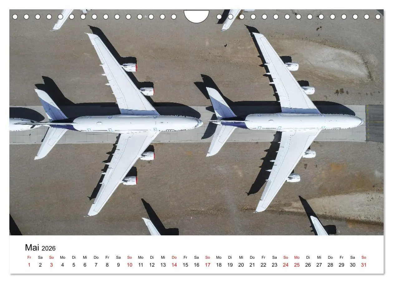 Bild: 9783457611814 | GROUNDED (Wandkalender 2026 DIN A4 quer), CALVENDO Monatskalender