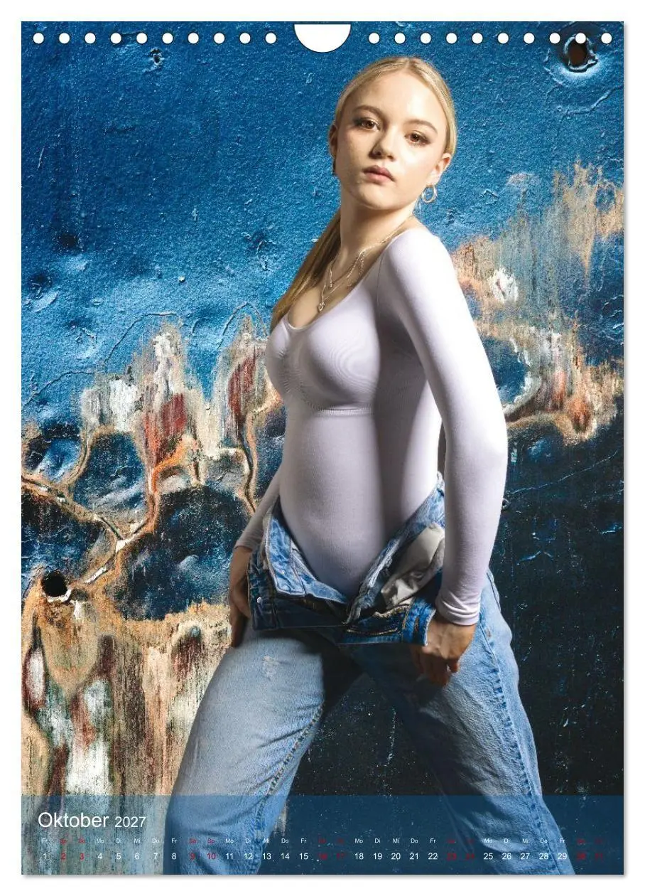 Bild: 9783516791914 | Hailie - Blond in Jeans (Wandkalender 2027 DIN A4 hoch), CALVENDO...