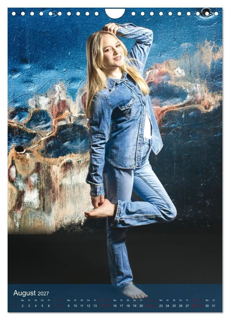 Bild: 9783516791914 | Hailie - Blond in Jeans (Wandkalender 2027 DIN A4 hoch), CALVENDO...