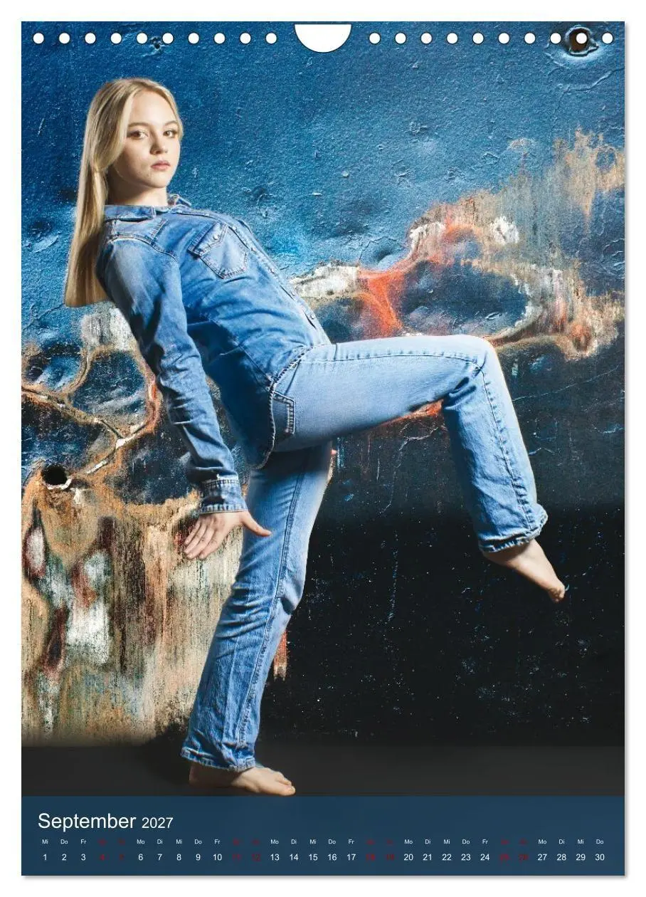 Bild: 9783516791914 | Hailie - Blond in Jeans (Wandkalender 2027 DIN A4 hoch), CALVENDO...