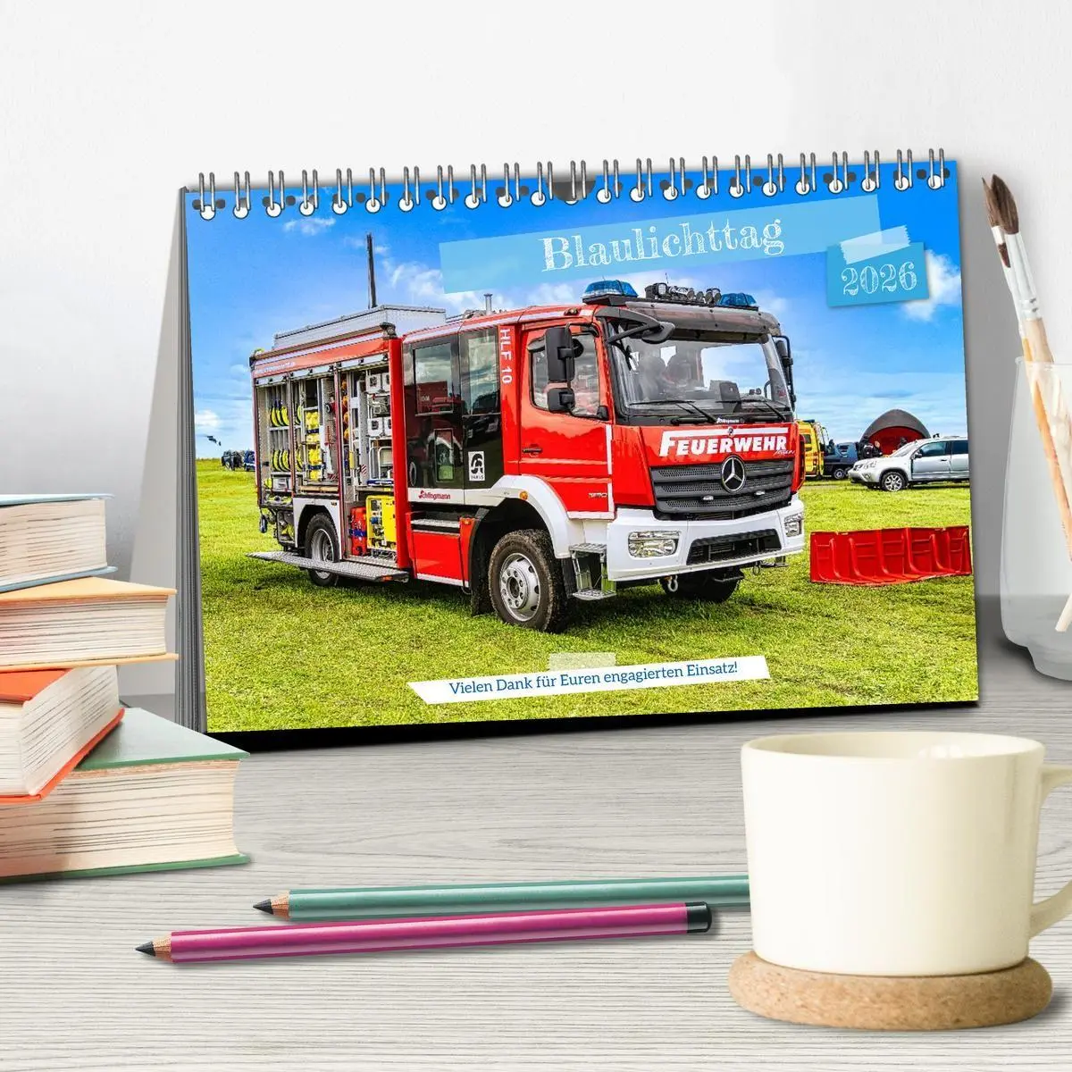 Bild: 9783516672114 | Blaulichttag, unsere Retter! (Tischkalender 2026 DIN A5 quer),...