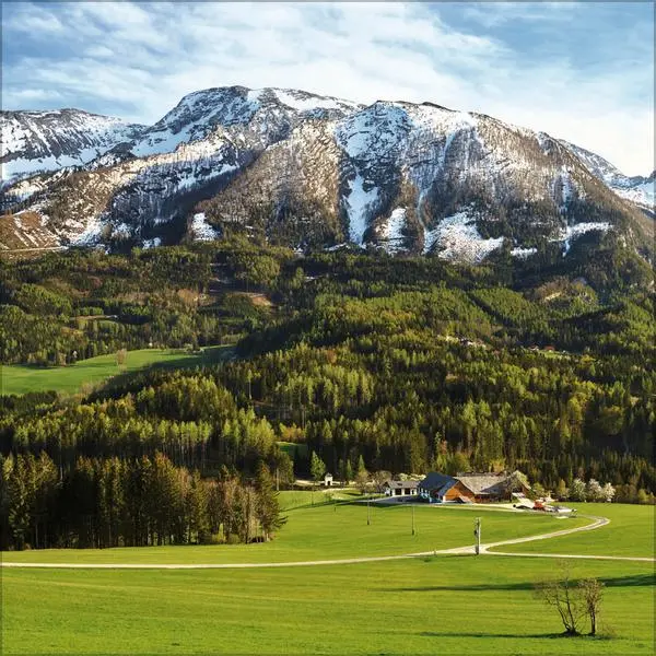 Bild: 9783731883814 | Alpen 2026 | Broschürenkalender mit Ferienterminen. Format: 30 x 30 cm