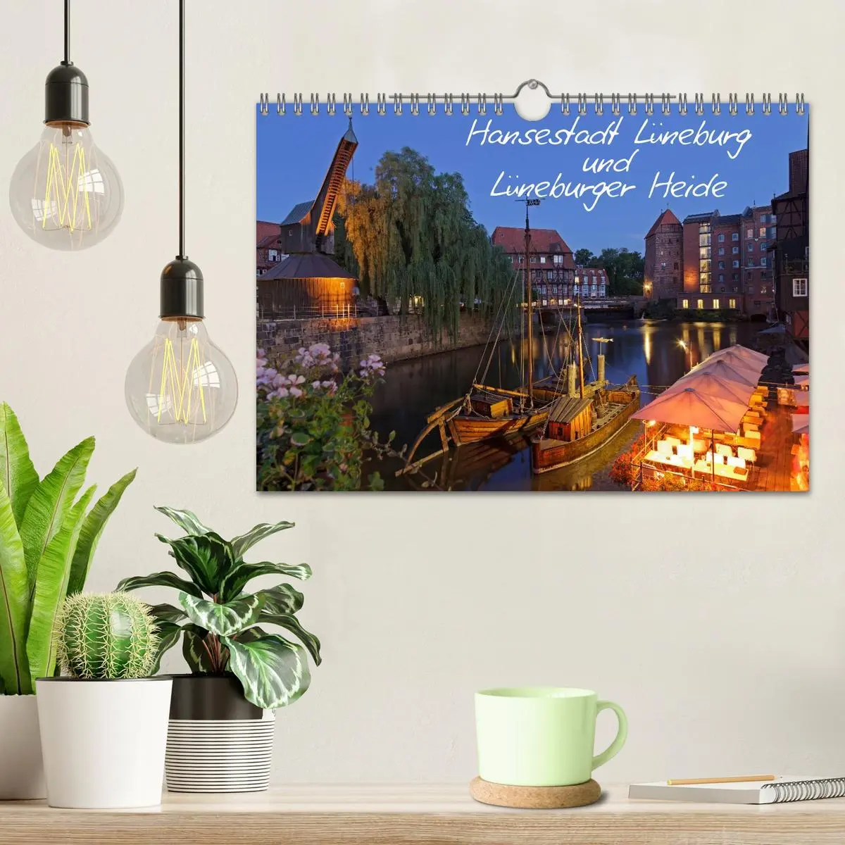 Bild: 9783516185614 | Hansestadt Lüneburg und Lüneburger Heide (Wandkalender 2026 DIN A4...