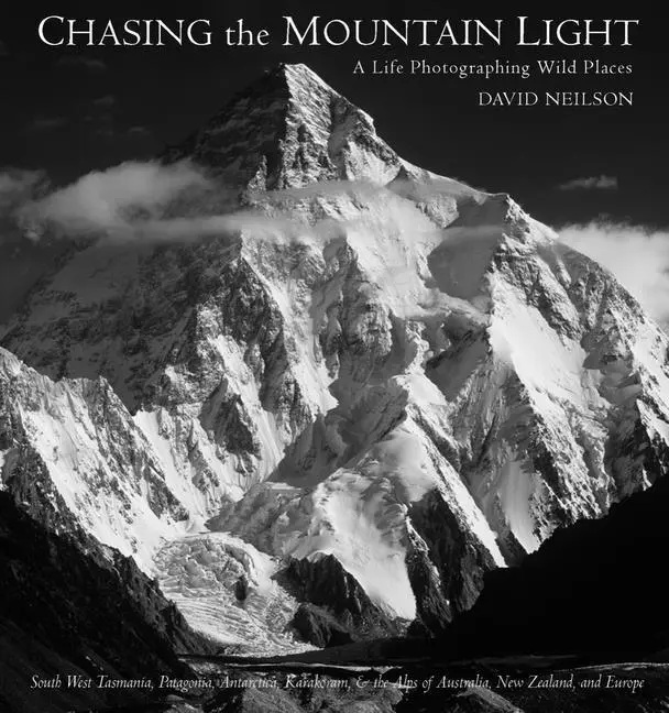 Cover: 9780789214515 | Chasing the Mountain Light: A Life Photographing Wild Places | Neilson