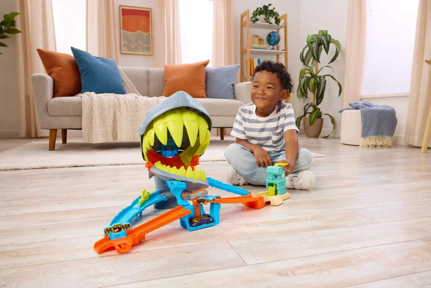 Bild: 194735335015 | Hot Wheels City Shark Beach | Fensterkarton | JHL96 | Deutsch | 2026