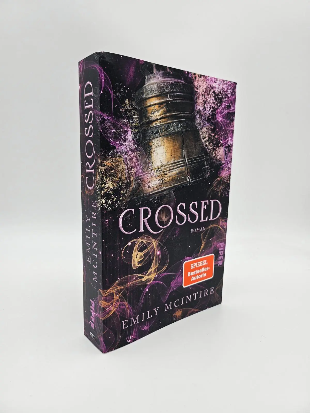 Bild: 9783492508315 | Crossed | Emily Mcintire | Taschenbuch | Never After | 416 S. | 2025