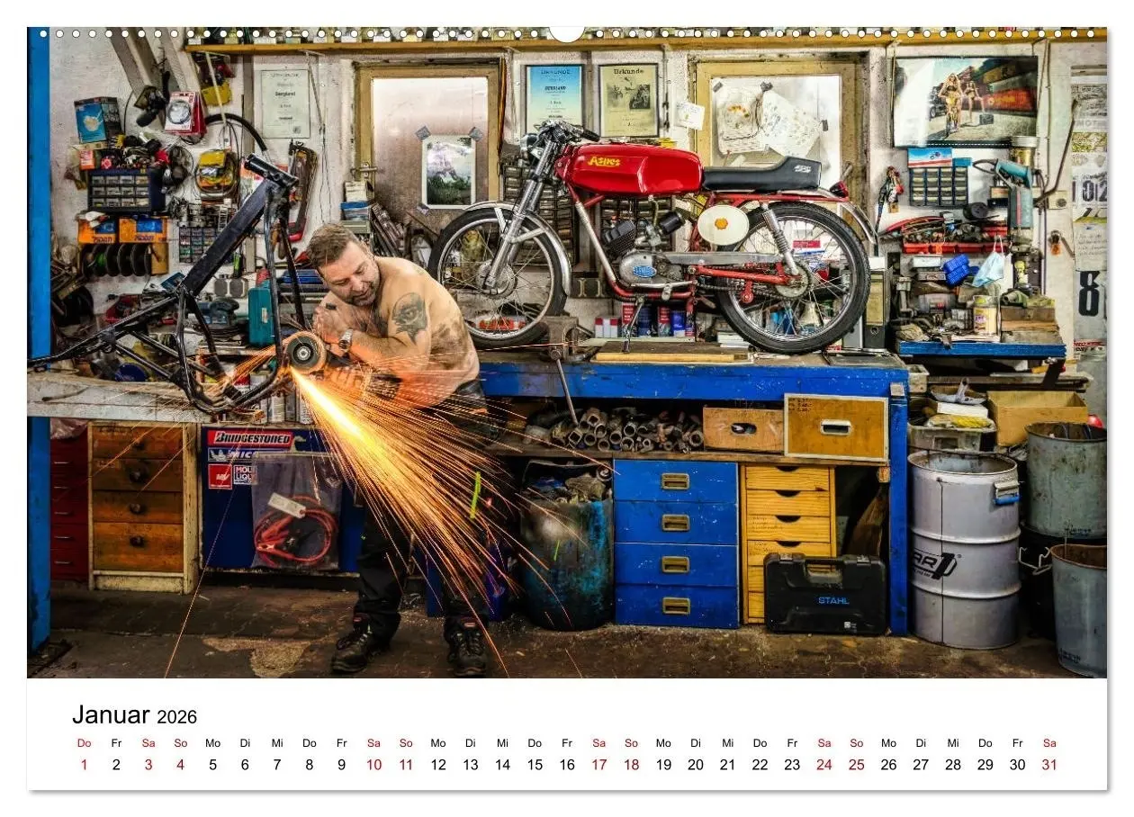 Bild: 9783516599015 | Echte Männer, coole Mopeds (hochwertiger Premium Wandkalender 2026...