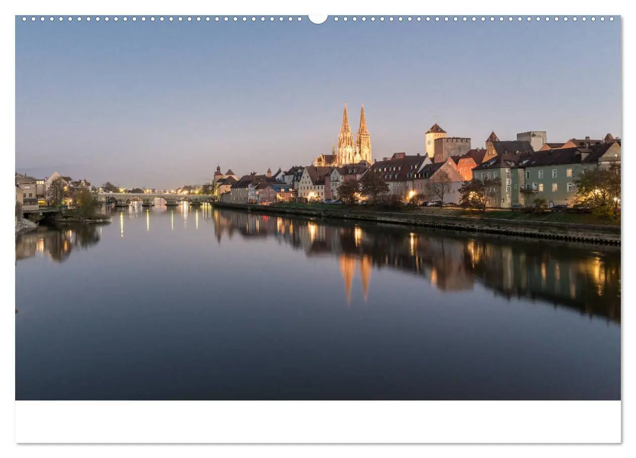 Bild: 9783435374816 | Regensburg bei Nacht (hochwertiger Premium Wandkalender 2025 DIN A2...